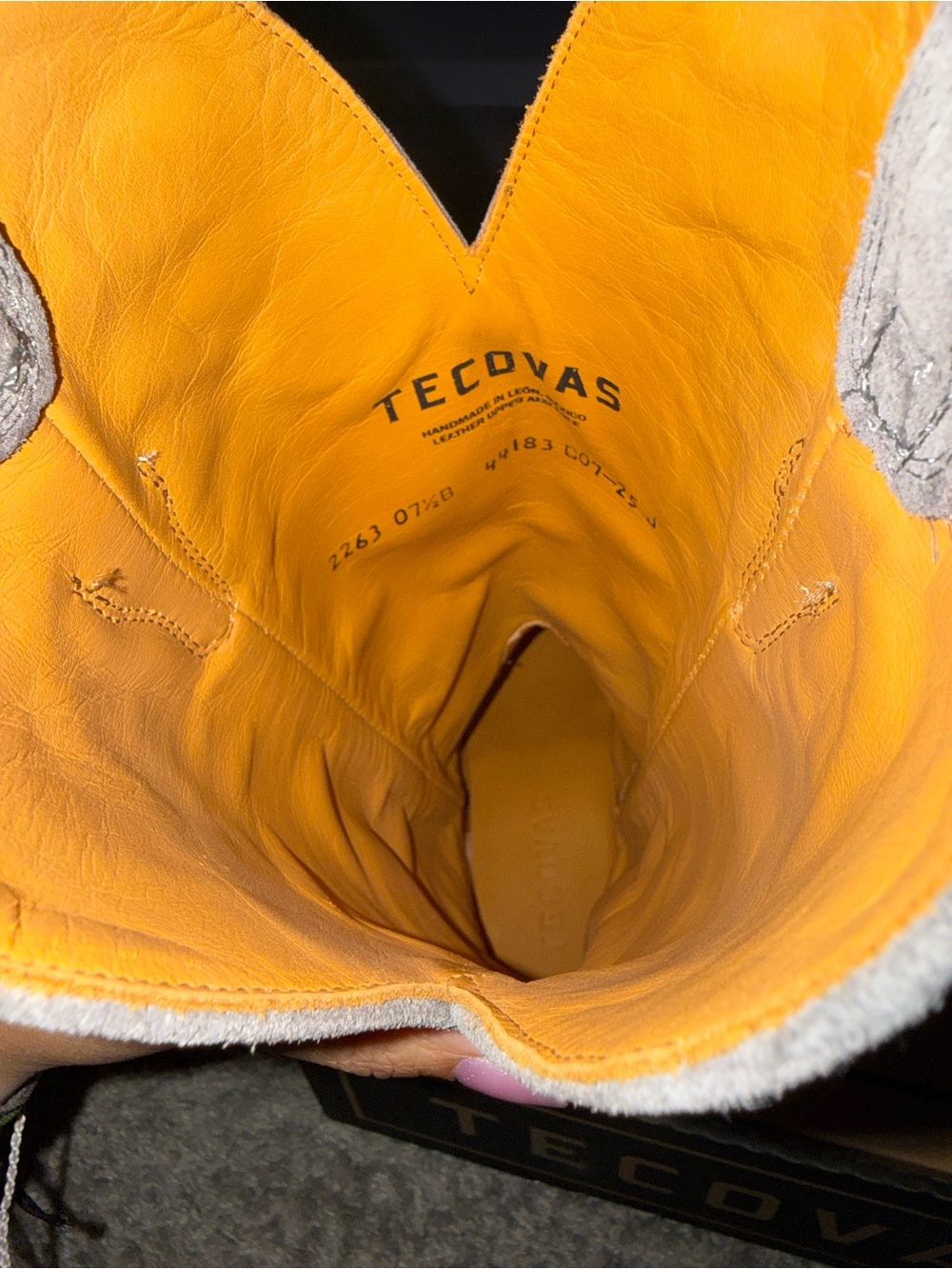 *NEW* Tecovas “The Annie” Charcoal Suede 7.5 - Picture 5 of 12